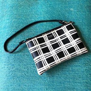 COACH Wristlet (Like New)